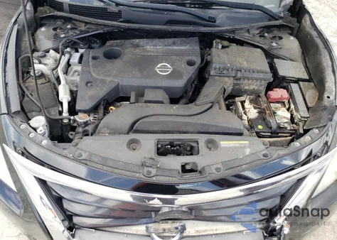 2015 Nissan Altima 2.5 z USA, uszkodzony, nr VIN 1N4AL3AP0FC469580